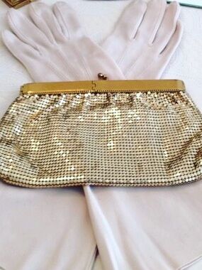 Vintage Whiting & Davis Gold Mesh Purse Gate Top Square Opening Clutch Bag